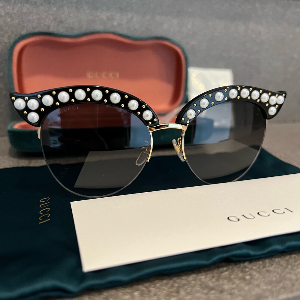 GUCCI Pearl/ Gold Studded Cat Eye Sunglasses in Black-Gray, GG0212S, BRAND NEW